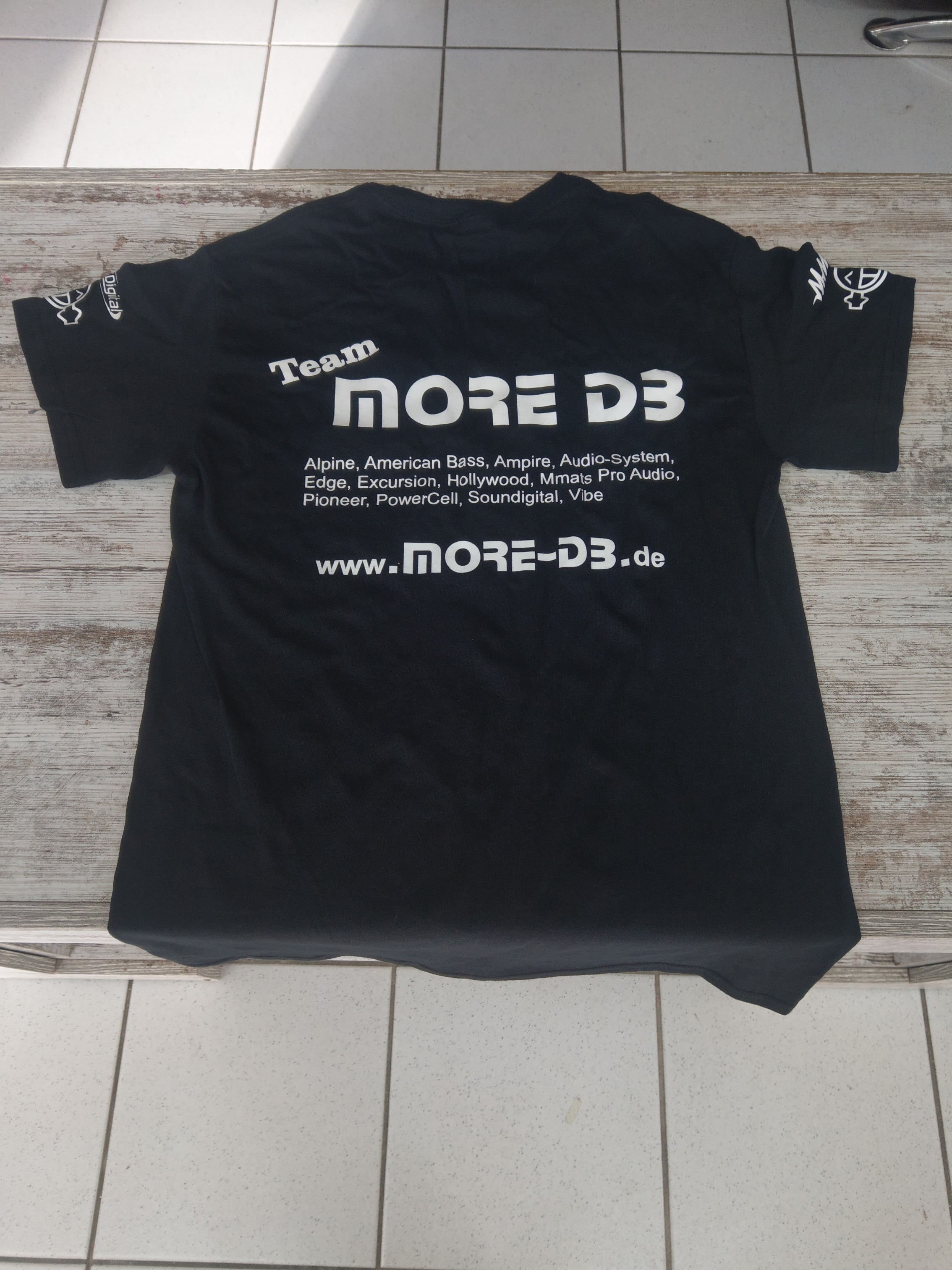 More dB T shirt  Schwarz